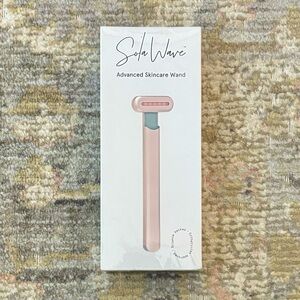 NWB Solawave Facial Wand